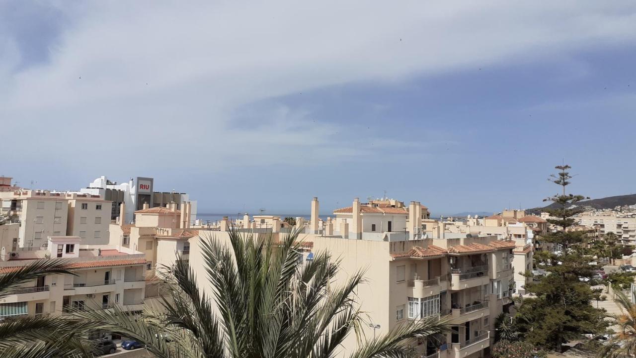 Amplio Piso Al Lado De La Playa En Nerja Apartman Kültér fotó